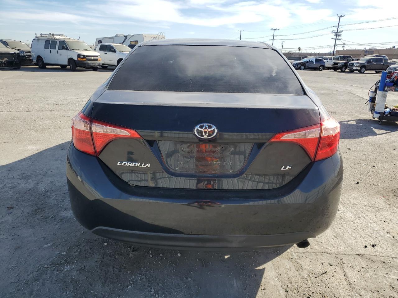 VIN 5YFBURHE3JP809680 2018 TOYOTA COROLLA no.6