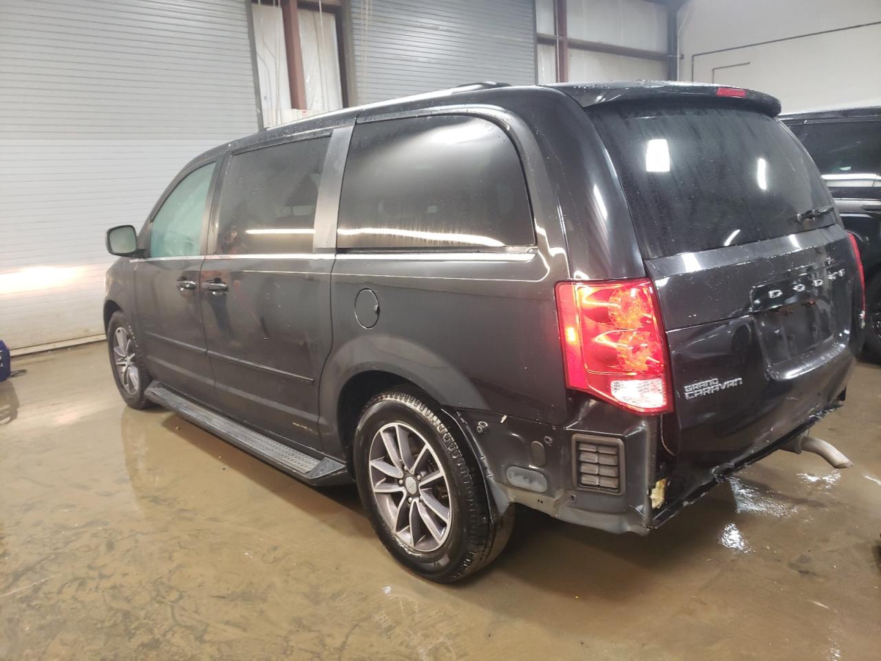 2017 Dodge Caravan - Image 2