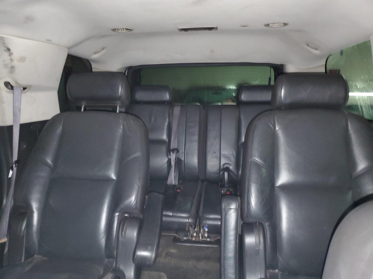 2007 Cadillac Escalade - Image 10