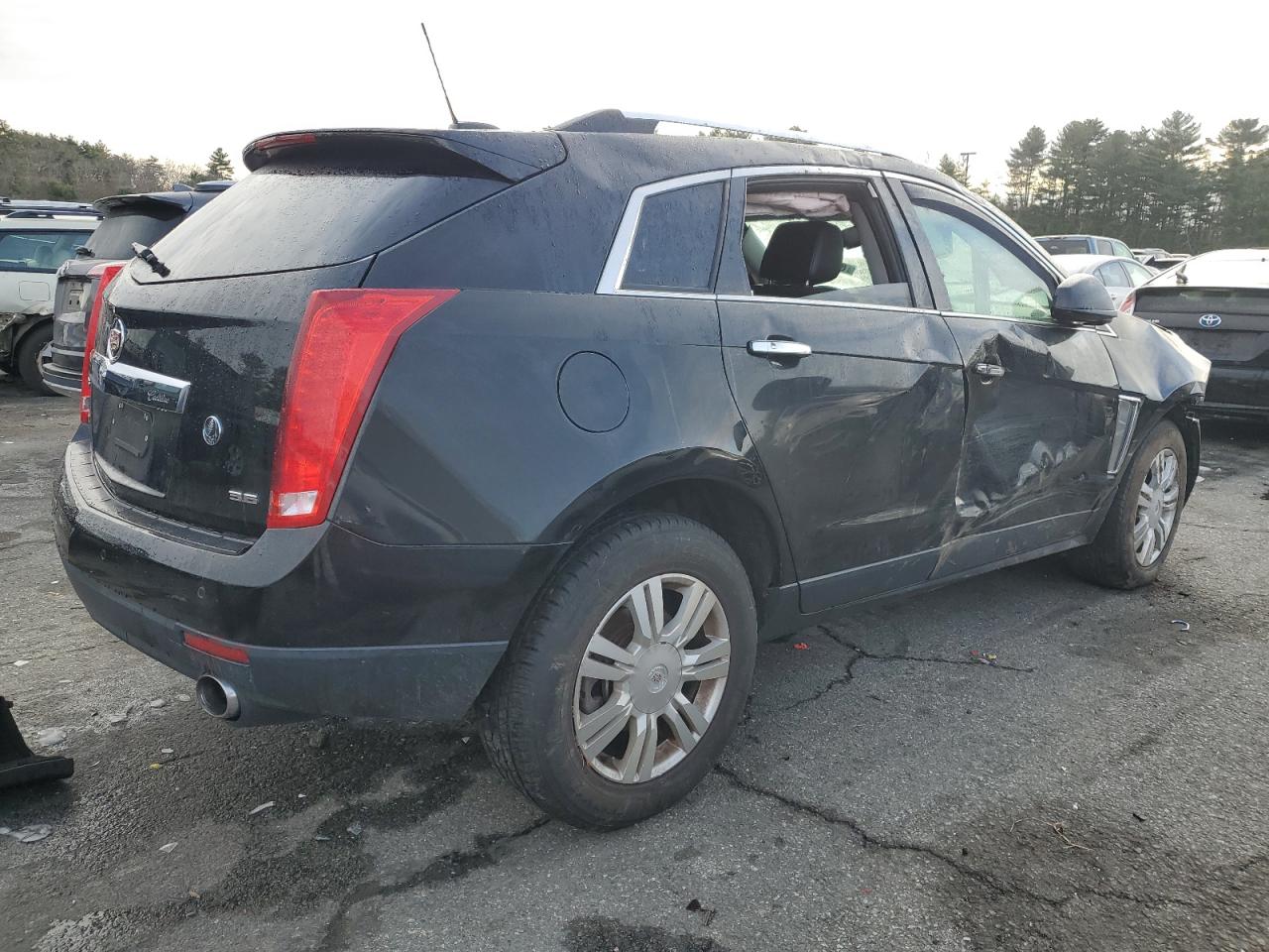 VIN 3GYFNBE3XGS561328 2016 CADILLAC SRX no.3