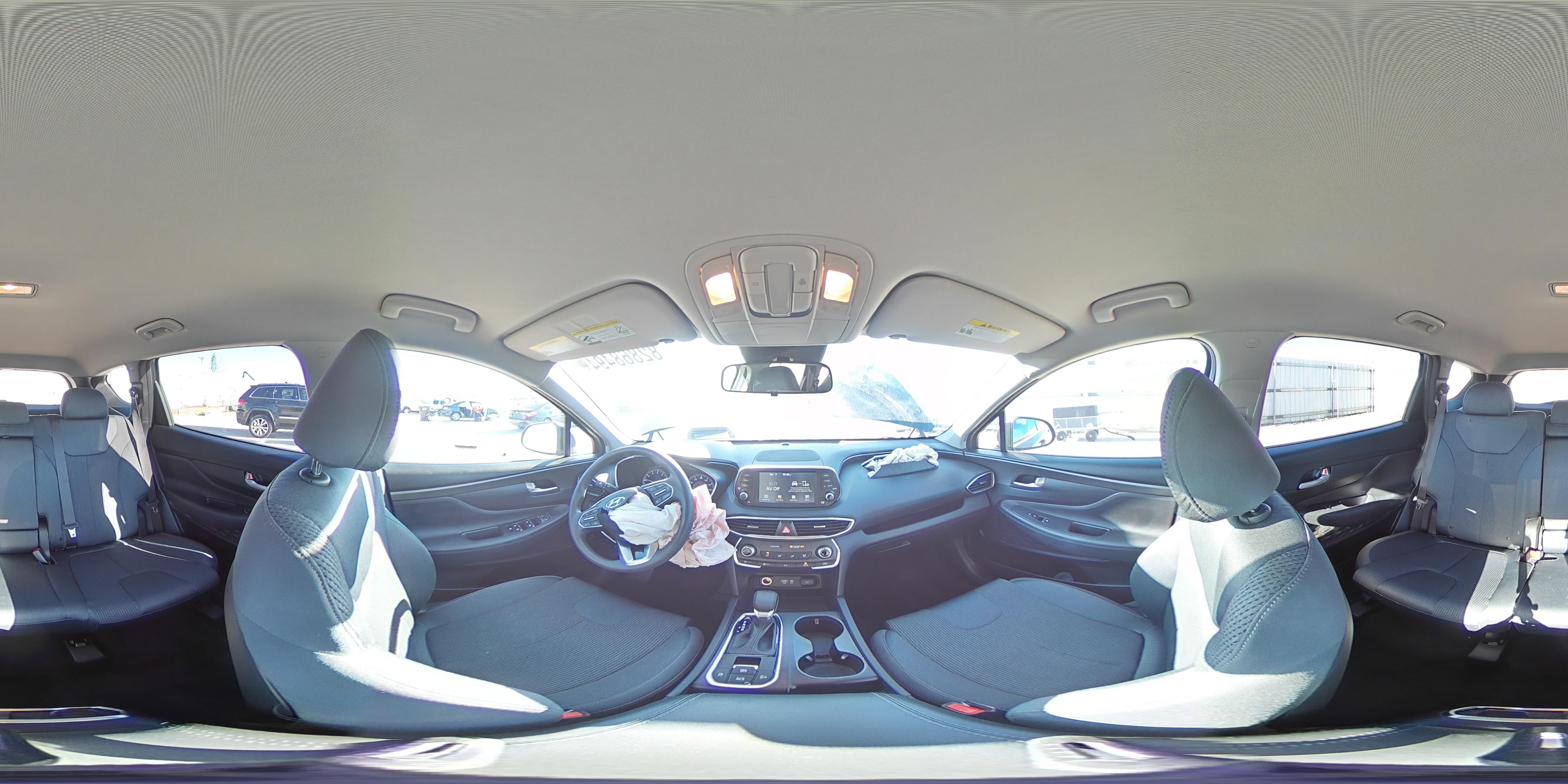 2020 Hyundai Santa Fe - Image 13