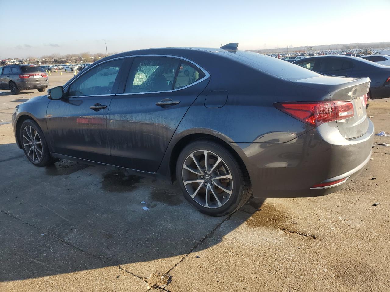 VIN 19UUB2F54FA024980 2015 ACURA TLX no.2