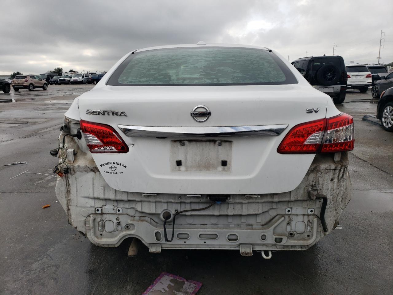 2015 Nissan Sentra - Image 6