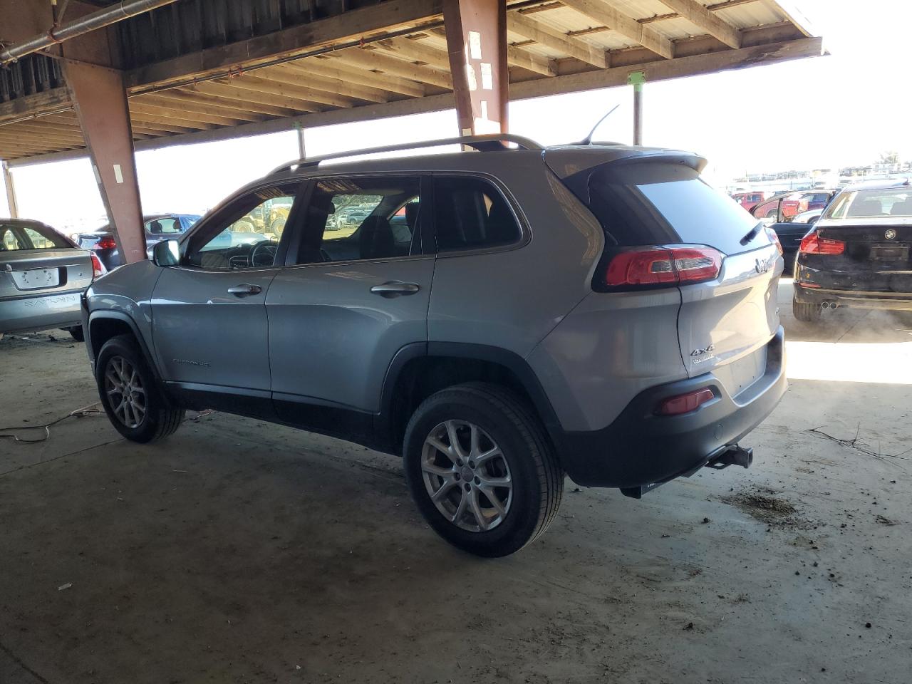 2014 Jeep Grand Cherokee - Image 2