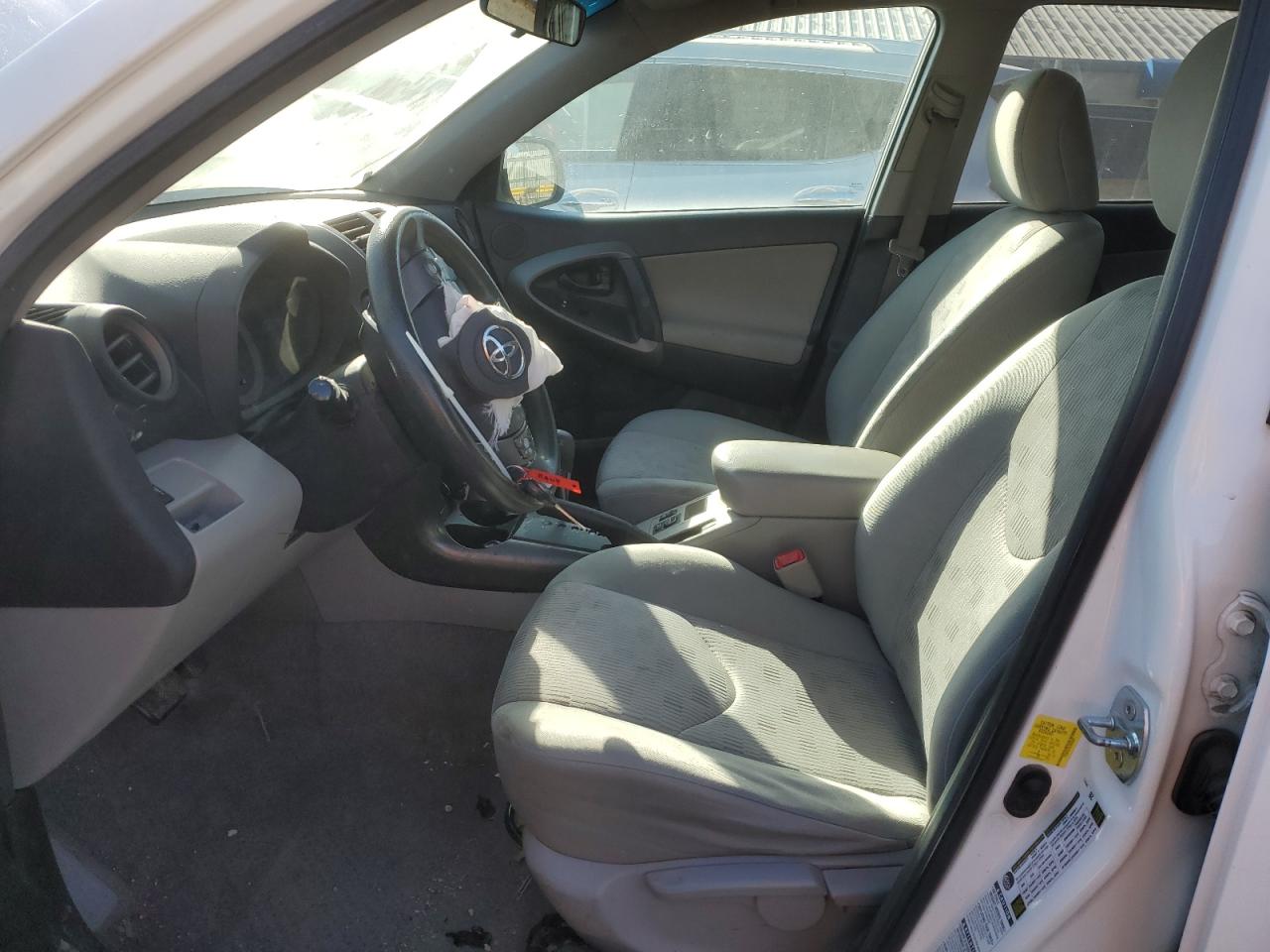 2012 Toyota RAV 4 - Image 7