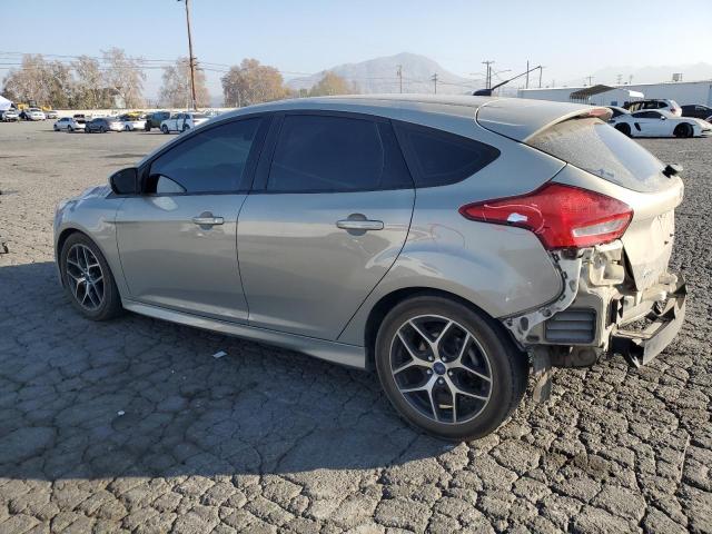  FORD FOCUS 2015 Кремовий