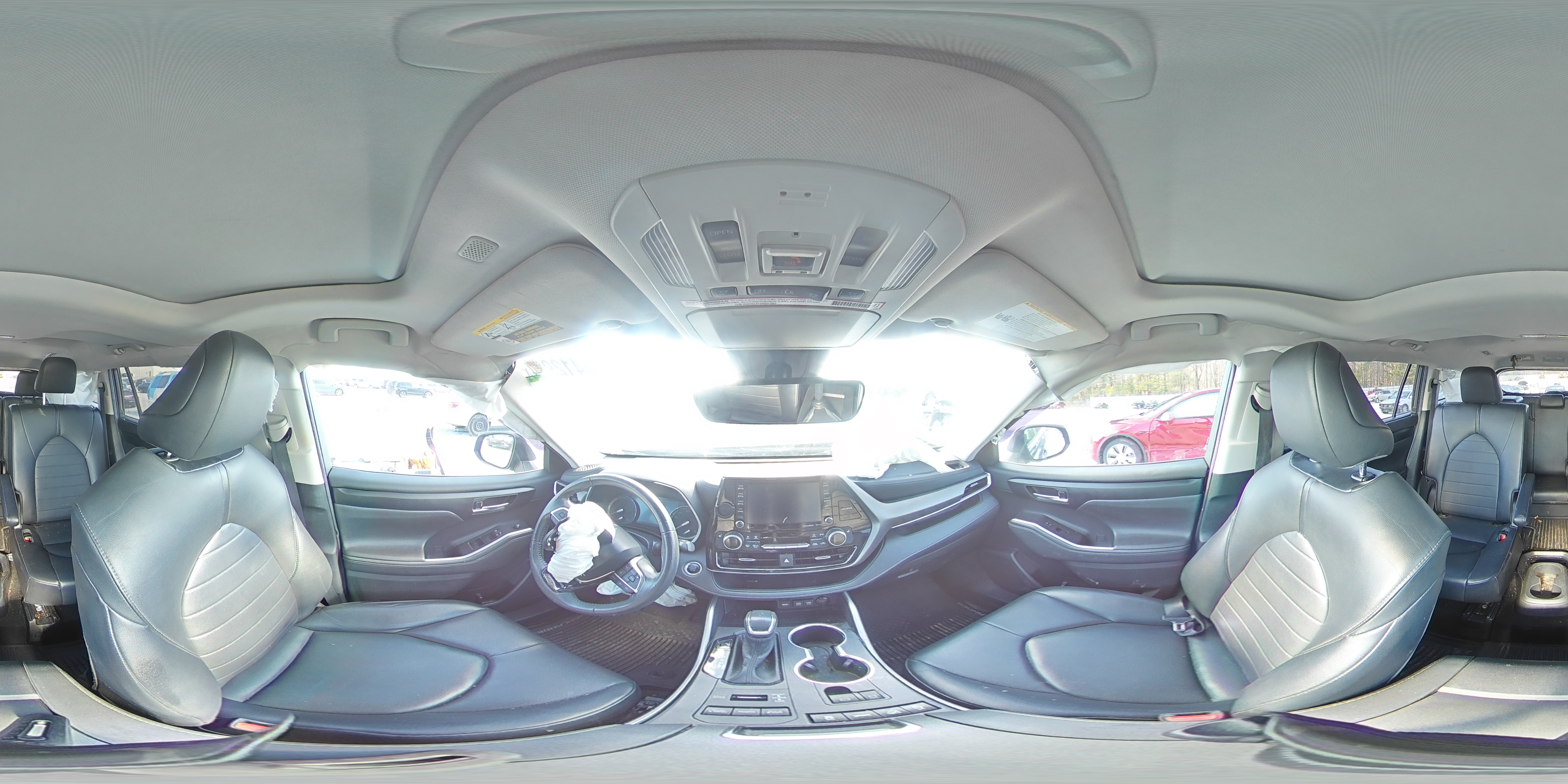 2020 Toyota Highlander - Image 13