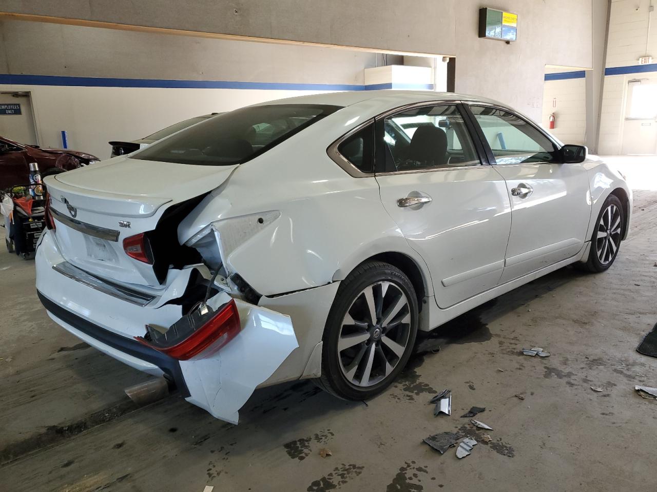 2016 Nissan Altima - Image 3