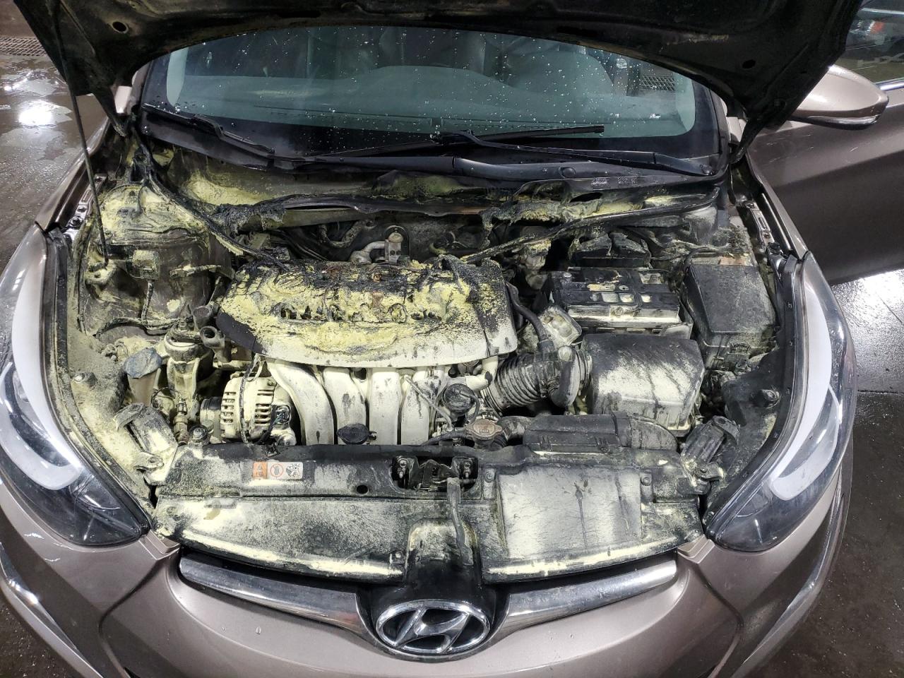 2014 Hyundai Elantra - Image 11
