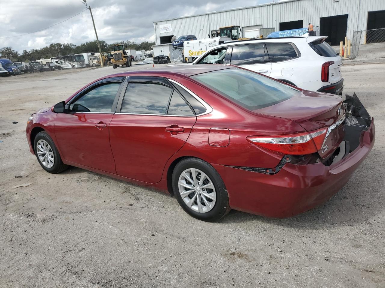 VIN 4T1BF1FK2HU692851 2017 TOYOTA CAMRY no.2