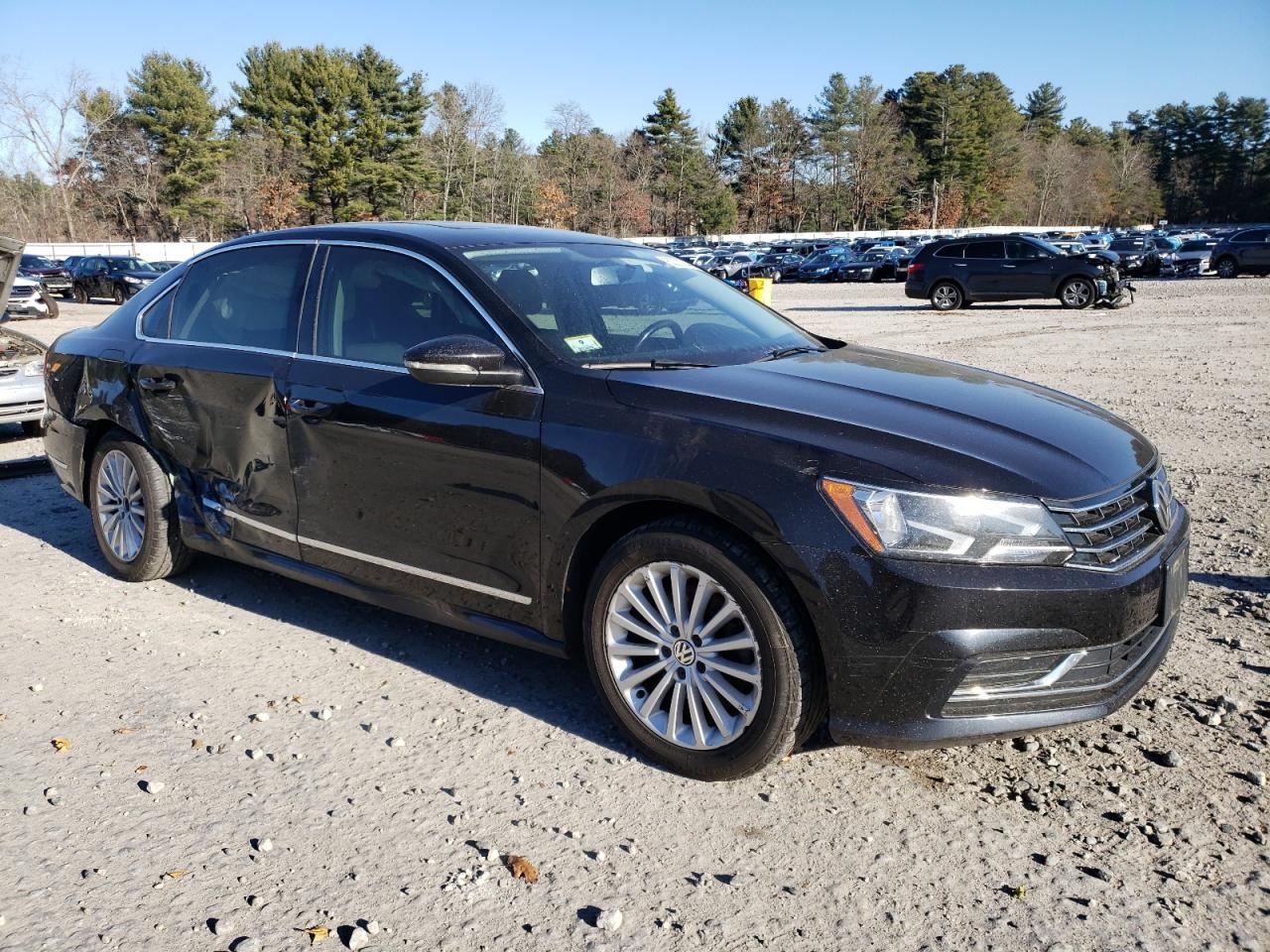 VIN 1VWBT7A35HC023525 2017 VOLKSWAGEN PASSAT no.4