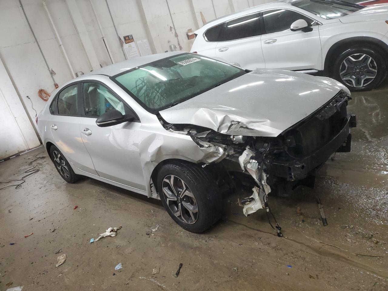 VIN 3KPF24AD5KE123218 2019 KIA FORTE no.4