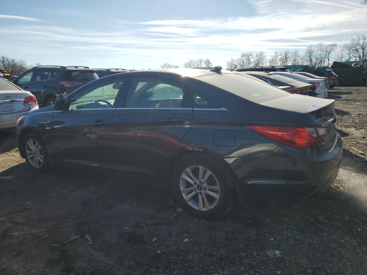 2013 Hyundai Sonata - Image 2