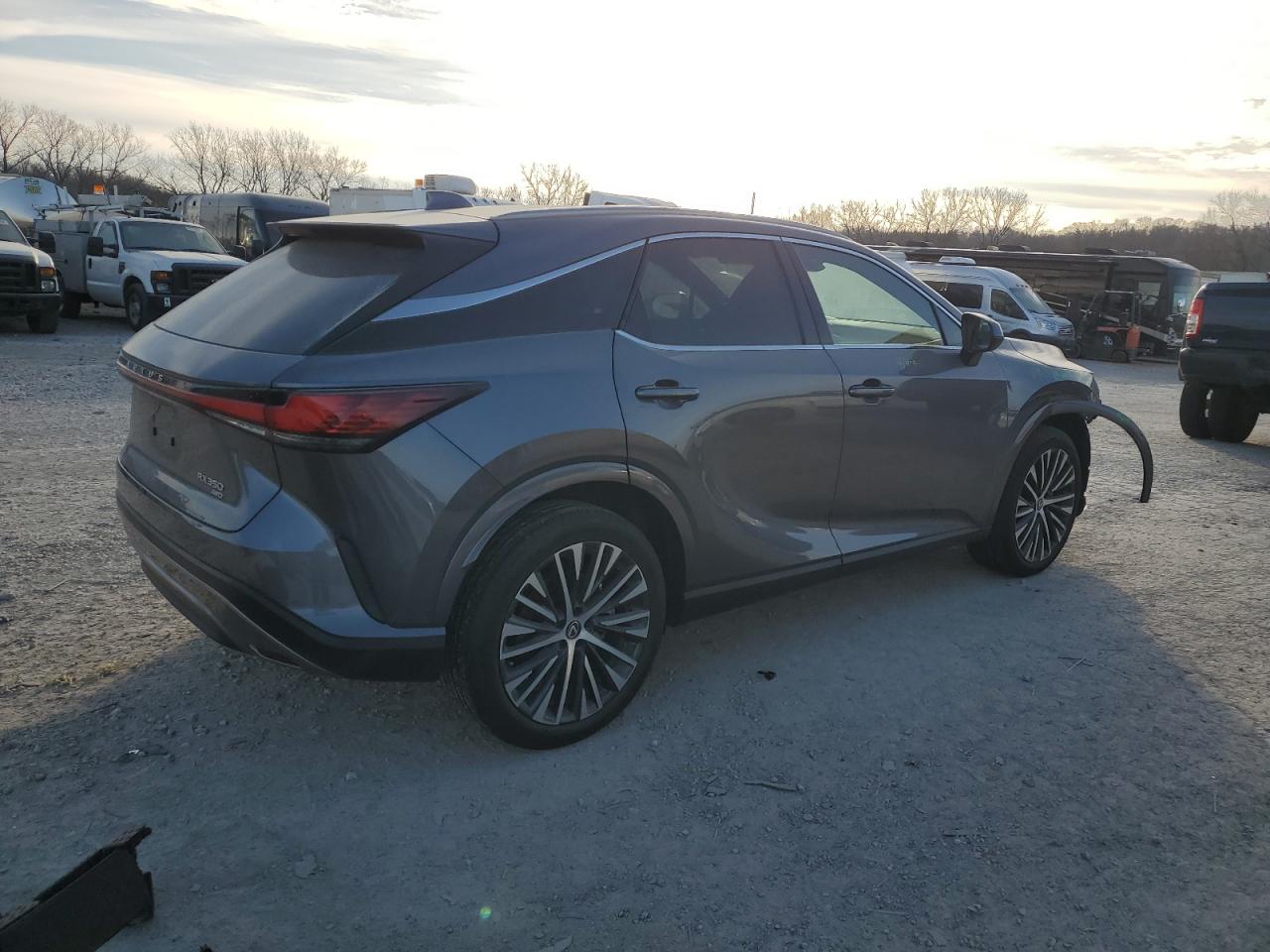 2023 Lexus RX - Image 3