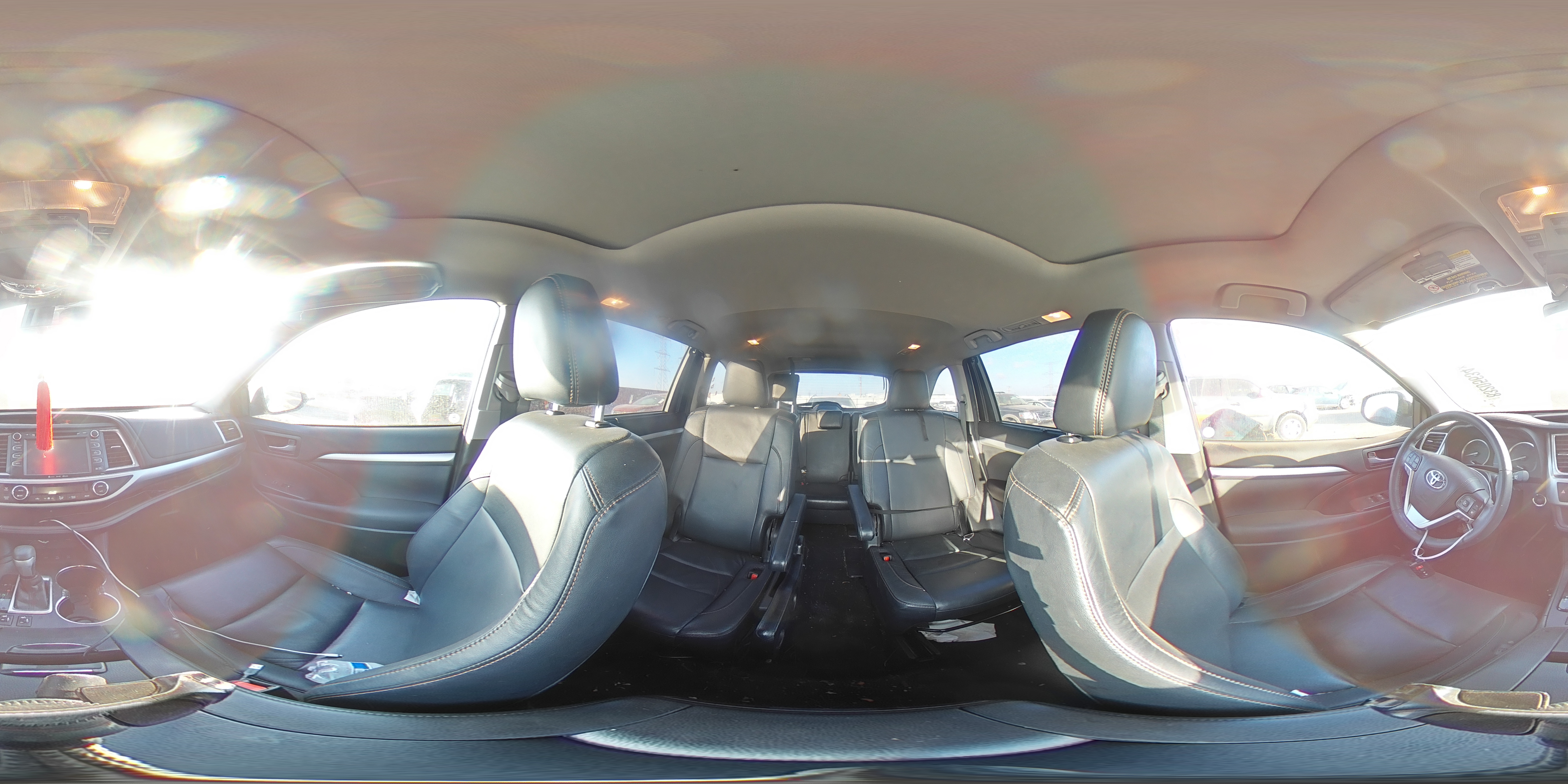 2017 Toyota Highlander - Image 13