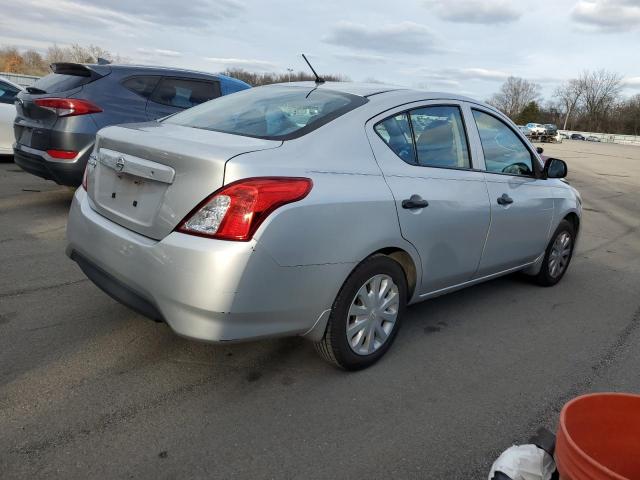  NISSAN VERSA 2015 Серебристый