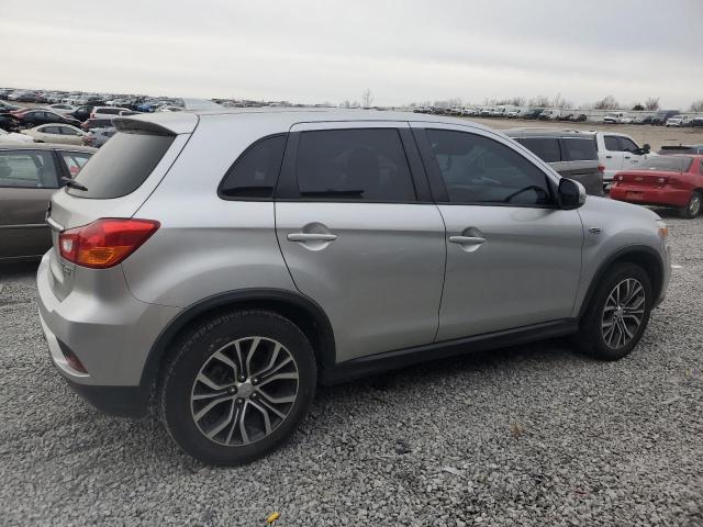  MITSUBISHI OUTLANDER 2019 Srebrny