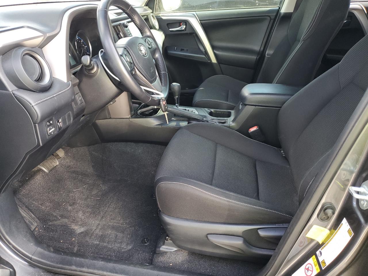 2016 Toyota RAV 4 - Image 7