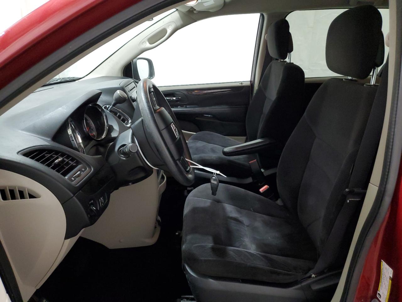 2014 Dodge Caravan - Image 7