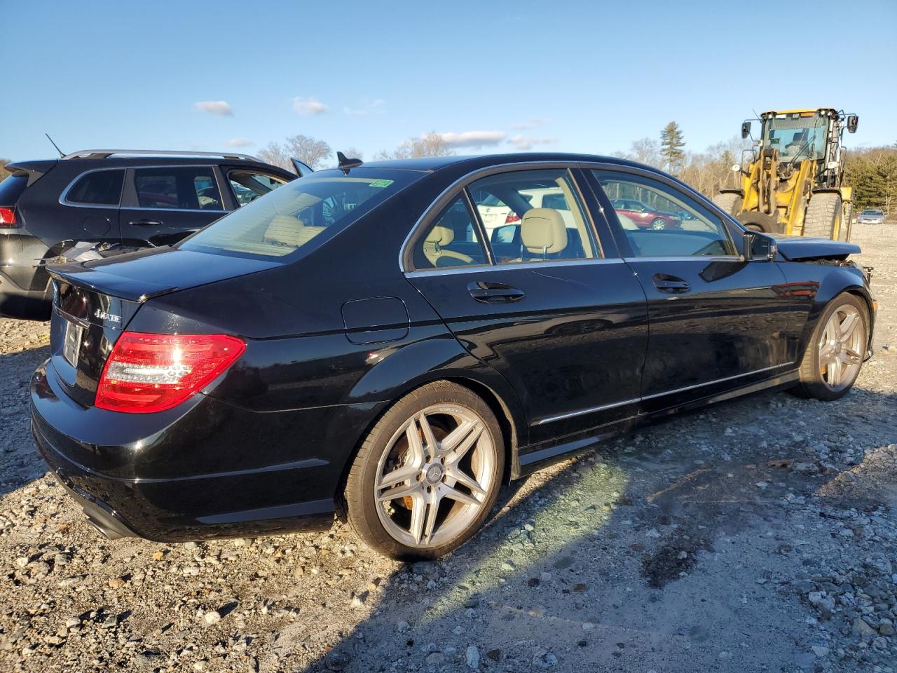 VIN WDDGF8AB3DR251677 2013 MERCEDES-BENZ C-CLASS no.3