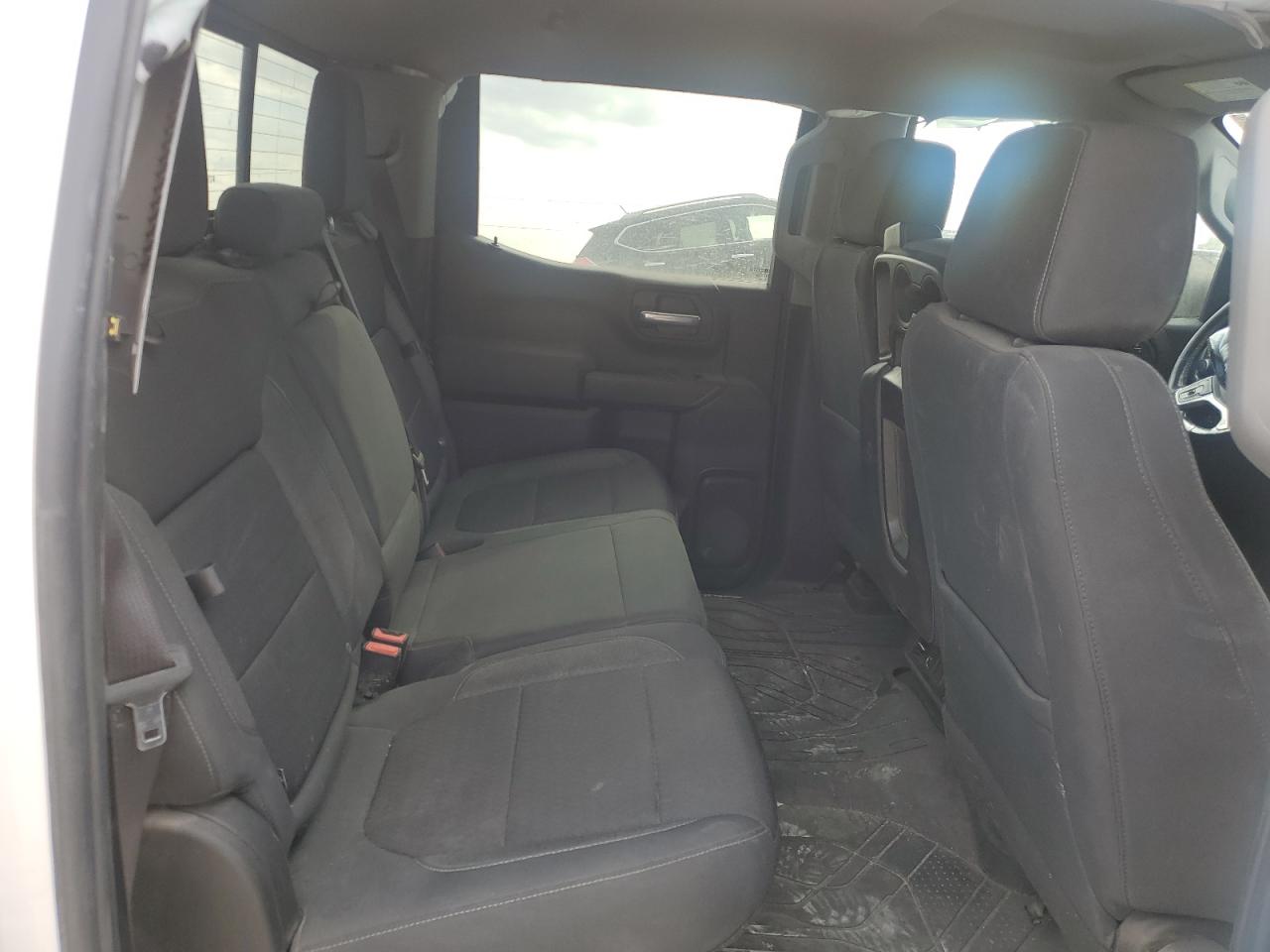 2020 Chevrolet Silverado - Image 10