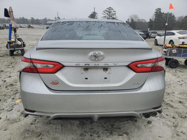  TOYOTA CAMRY 2018 Srebrny