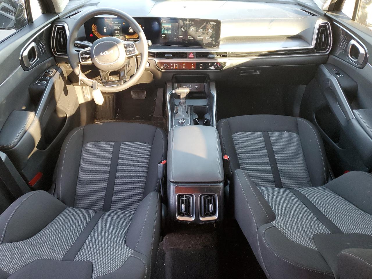 2024 Kia Sorento - Image 8