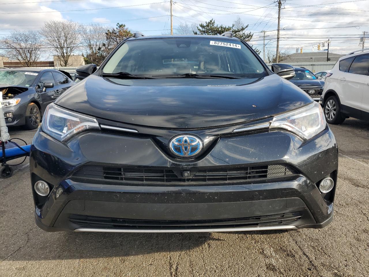 2017 Toyota RAV 4 - Image 5