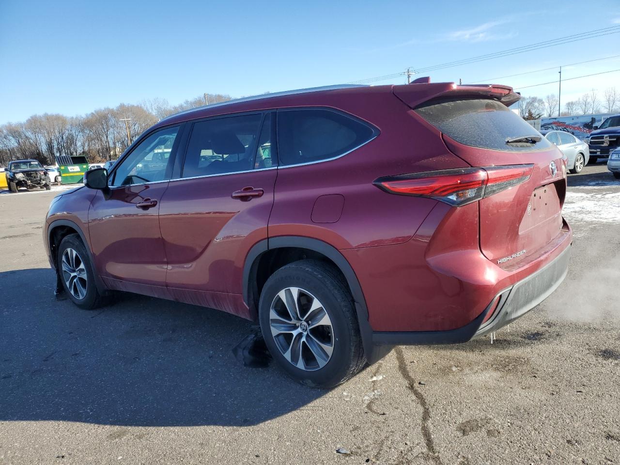 2022 Toyota Highlander - Image 2
