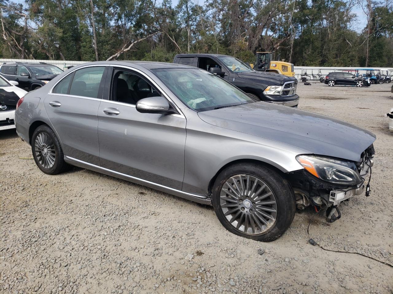 VIN 55SWF4KB4FU019500 2015 MERCEDES-BENZ C-CLASS no.4