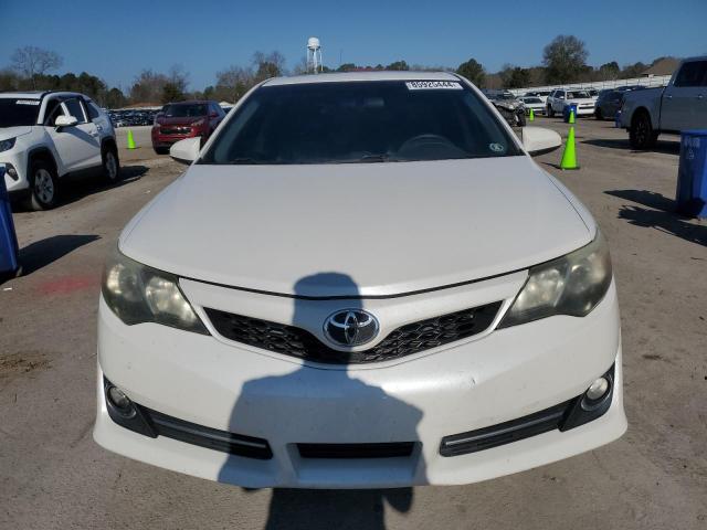 Sedans TOYOTA CAMRY 2014 Biały