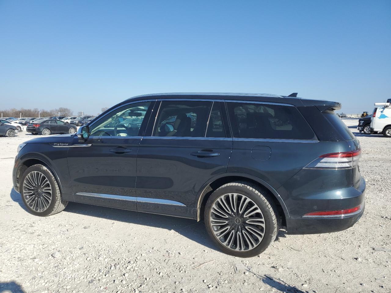 VIN 5LM5J9XC0LGL11455 2020 LINCOLN AVIATOR no.2