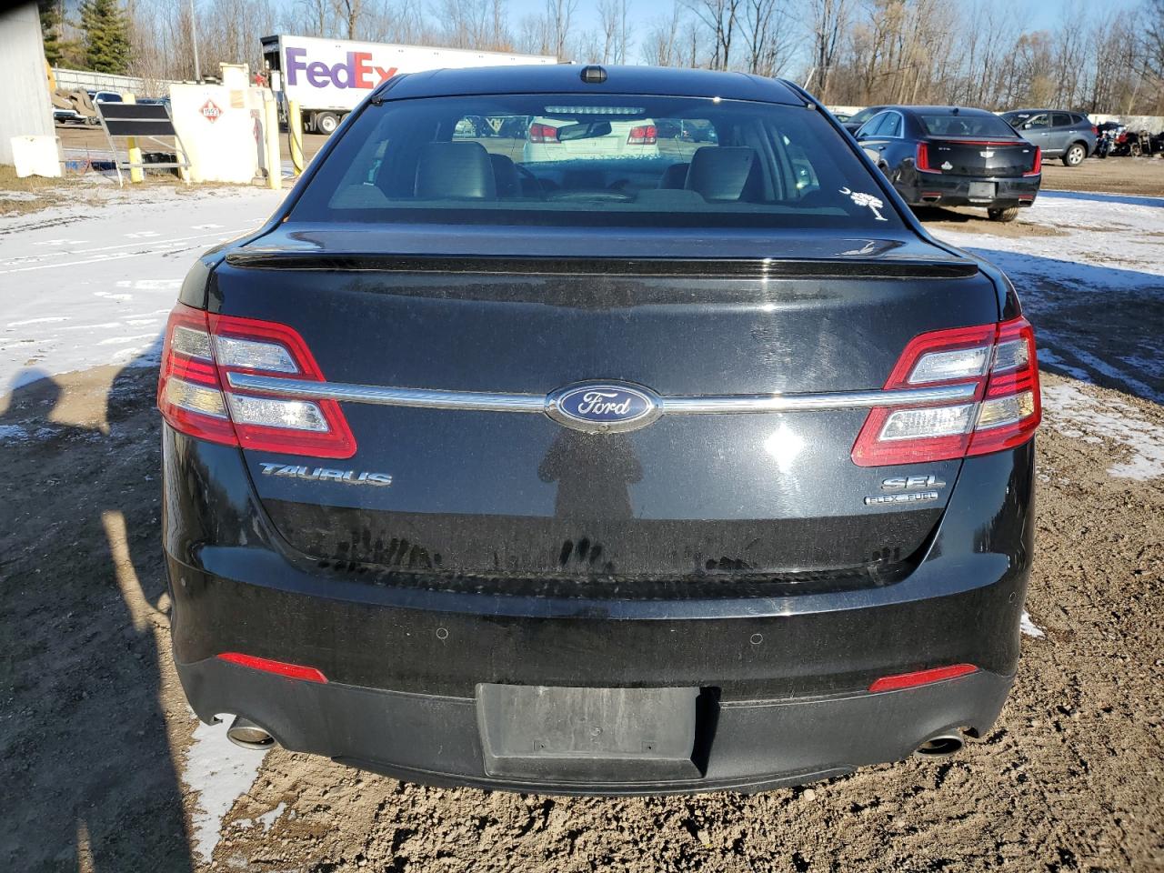 2017 Ford Taurus - Image 6