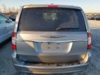 2015 Chrysler Town & Country Touring L zu verkaufen in Cahokia Heights, IL - Minor Dent/Scratches