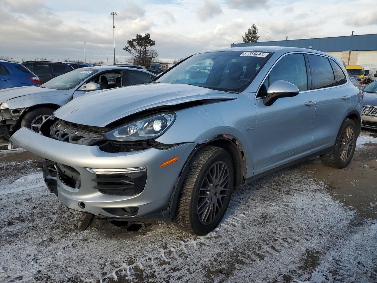 2016 PORSCHE CAYENNE