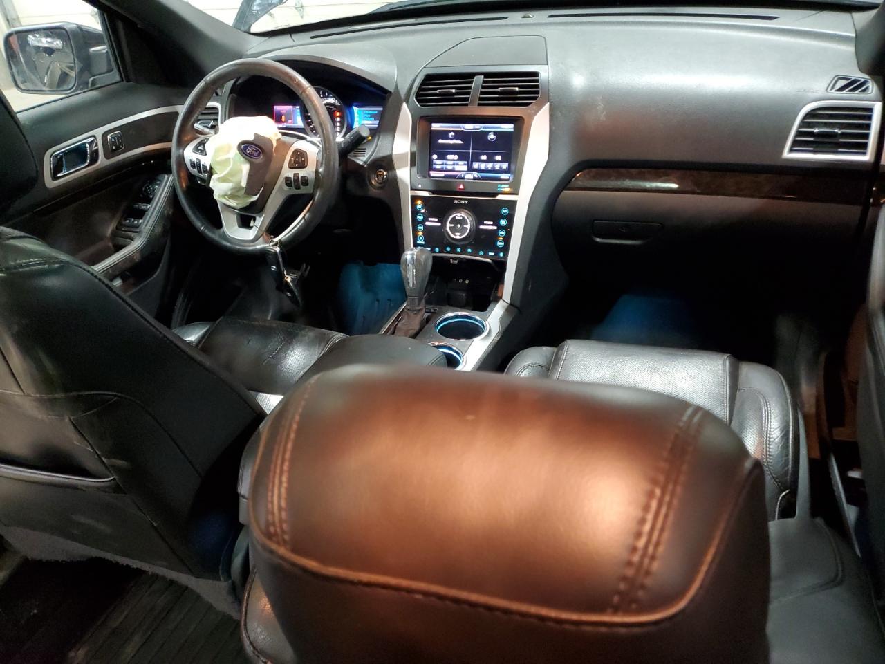 2013 Ford Explorer - Image 8