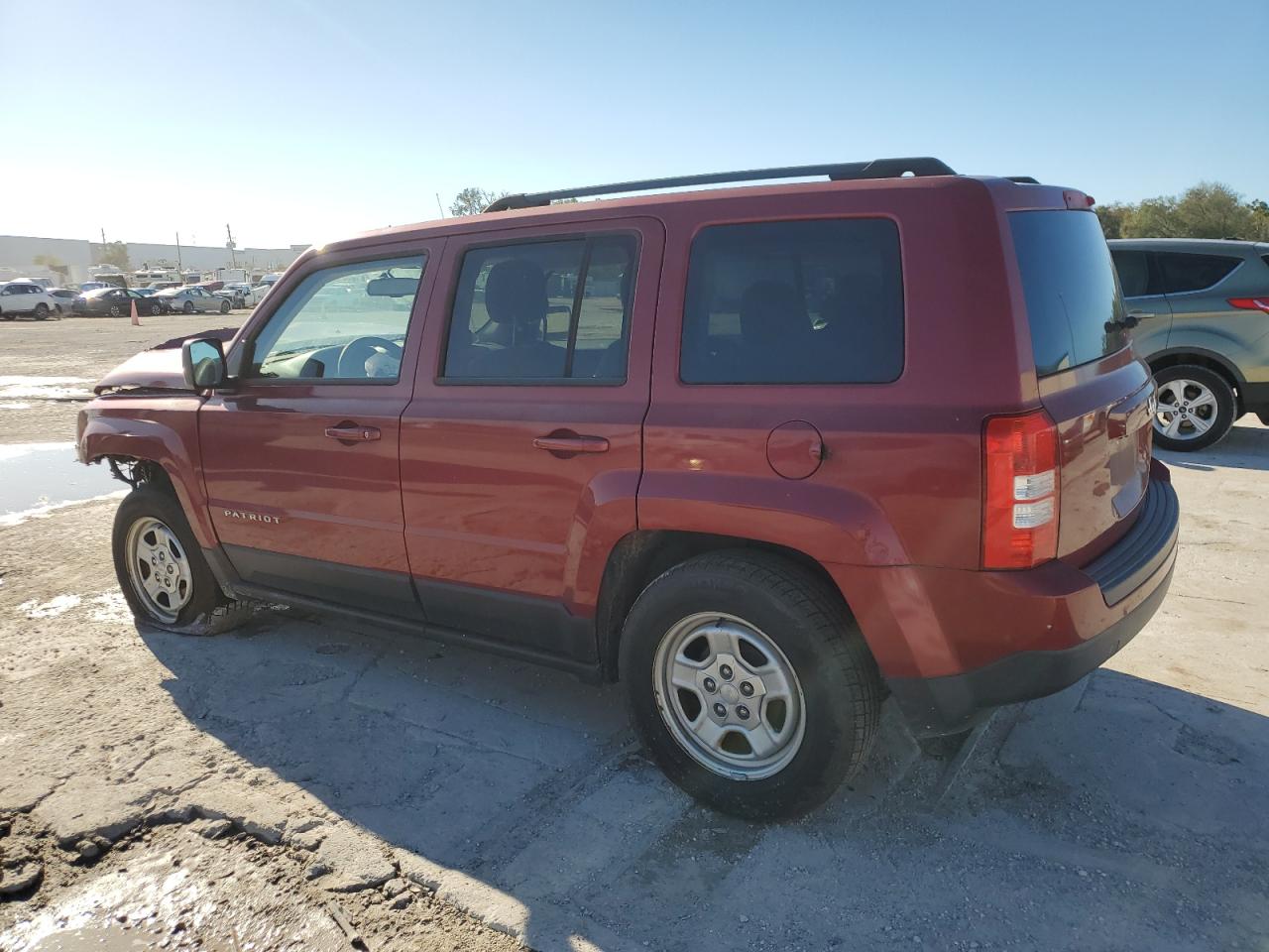 VIN 1C4NJPBB2FD110317 2015 JEEP PATRIOT no.2