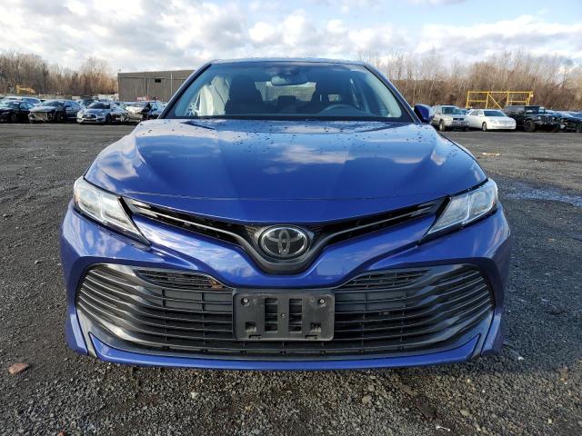  TOYOTA CAMRY 2018 Синий