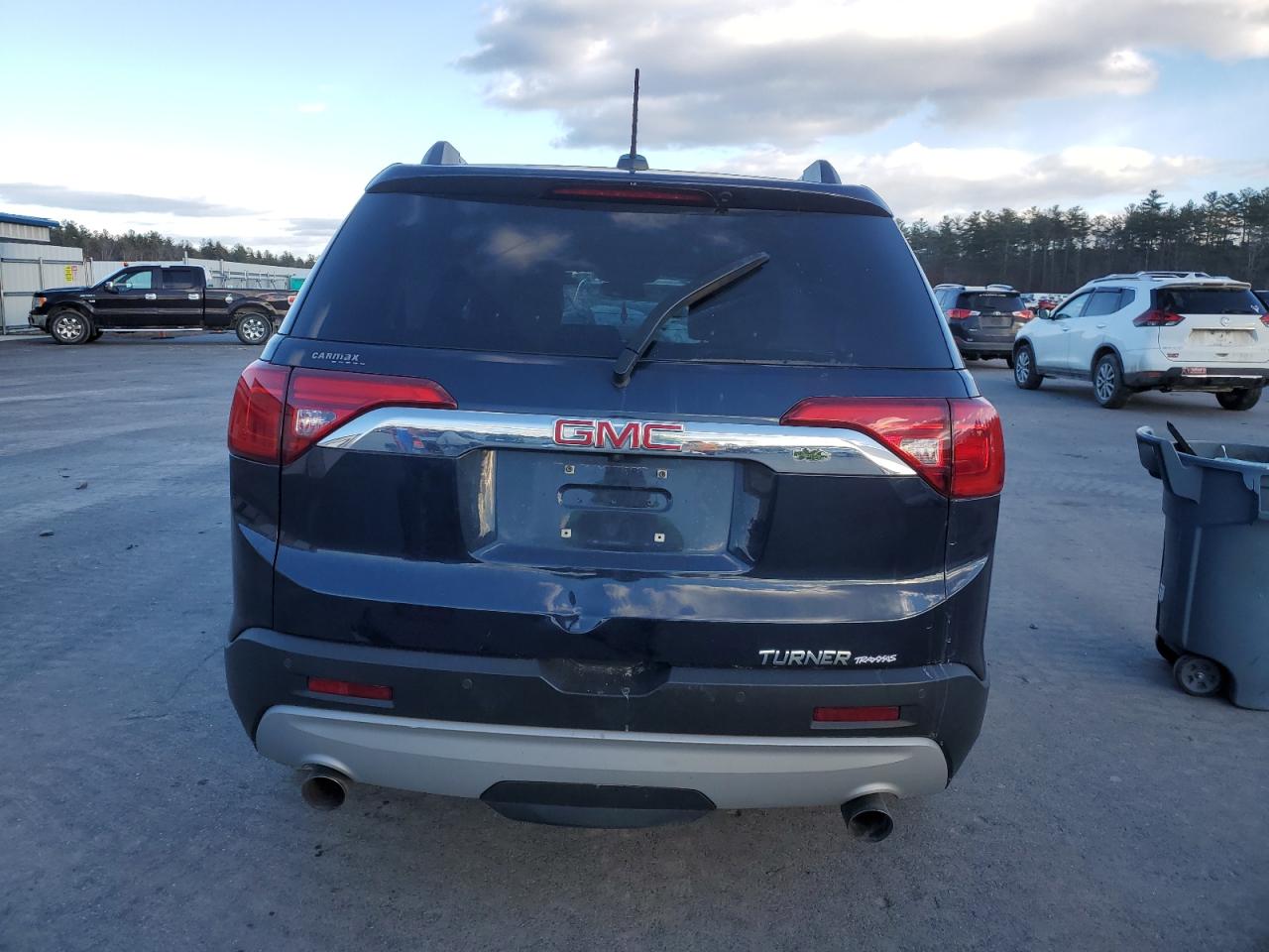2017 GMC Acadia - Image 6