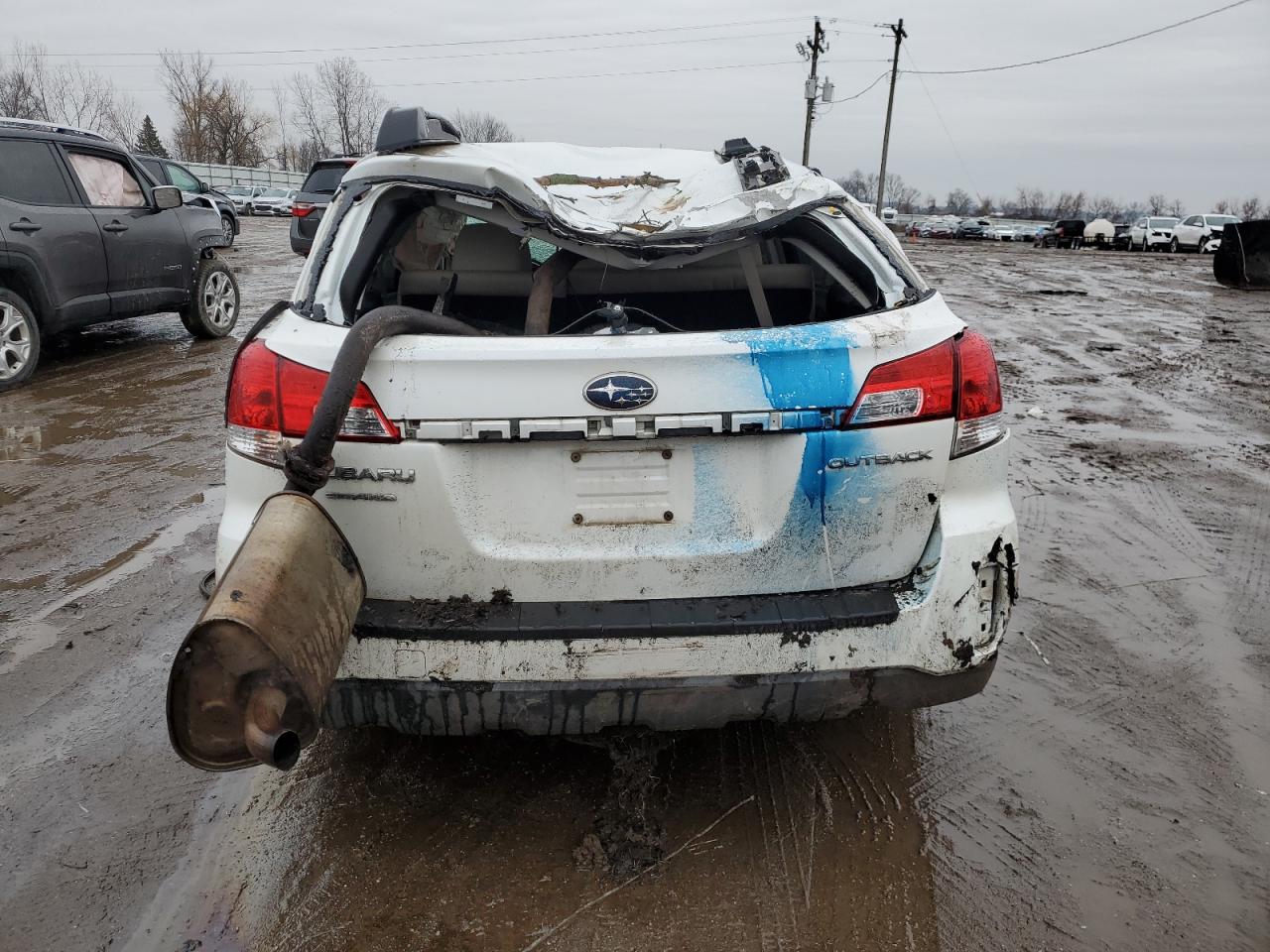 2010 Subaru Outback - Image 6