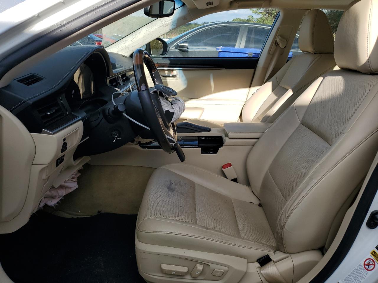2013 Lexus ES - Image 7