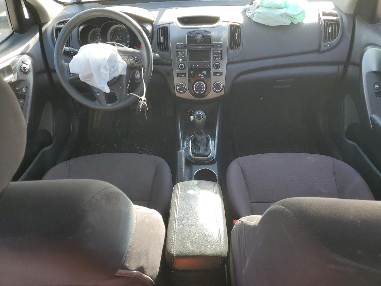 2013 Kia Forte - Image 8