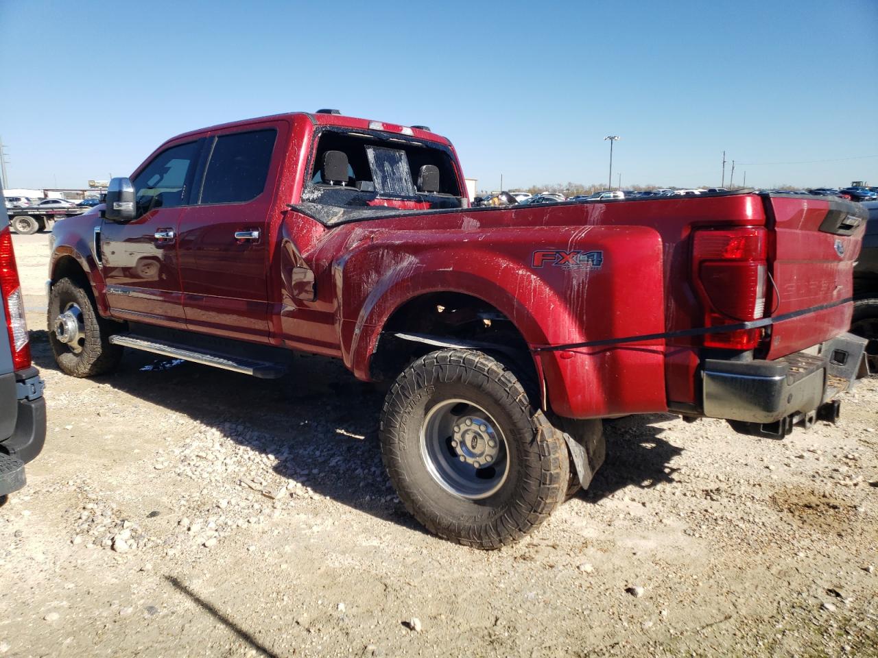2022 Ford F350 - Image 2