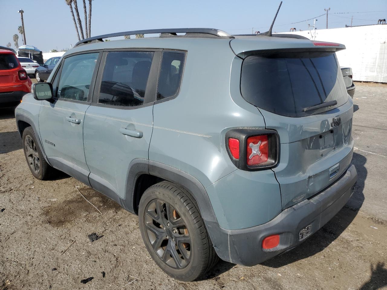 VIN ZACCJABB9JPH43248 2018 JEEP RENEGADE no.2