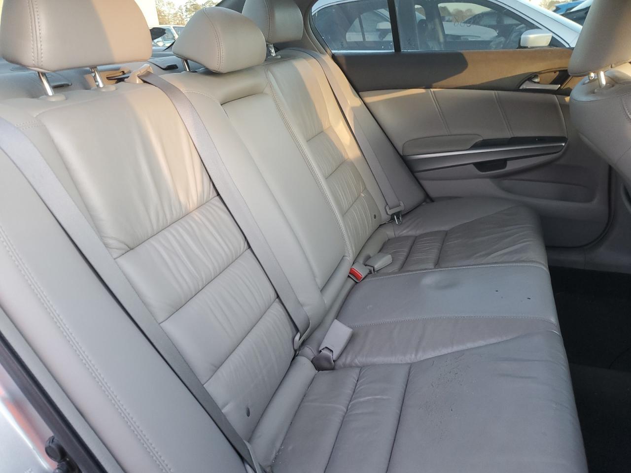 2009 Honda Accord - Image 10