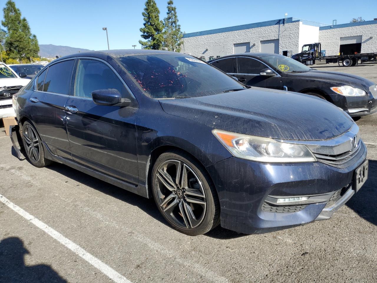 VIN 1HGCR2F12HA202652 2017 HONDA ACCORD no.4