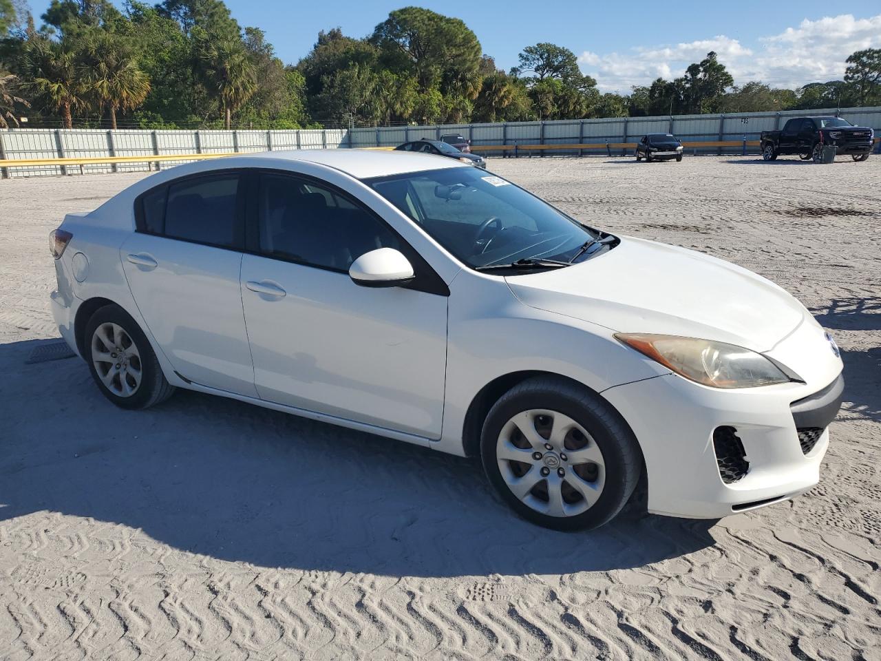 2012 Mazda 3 - Image 4