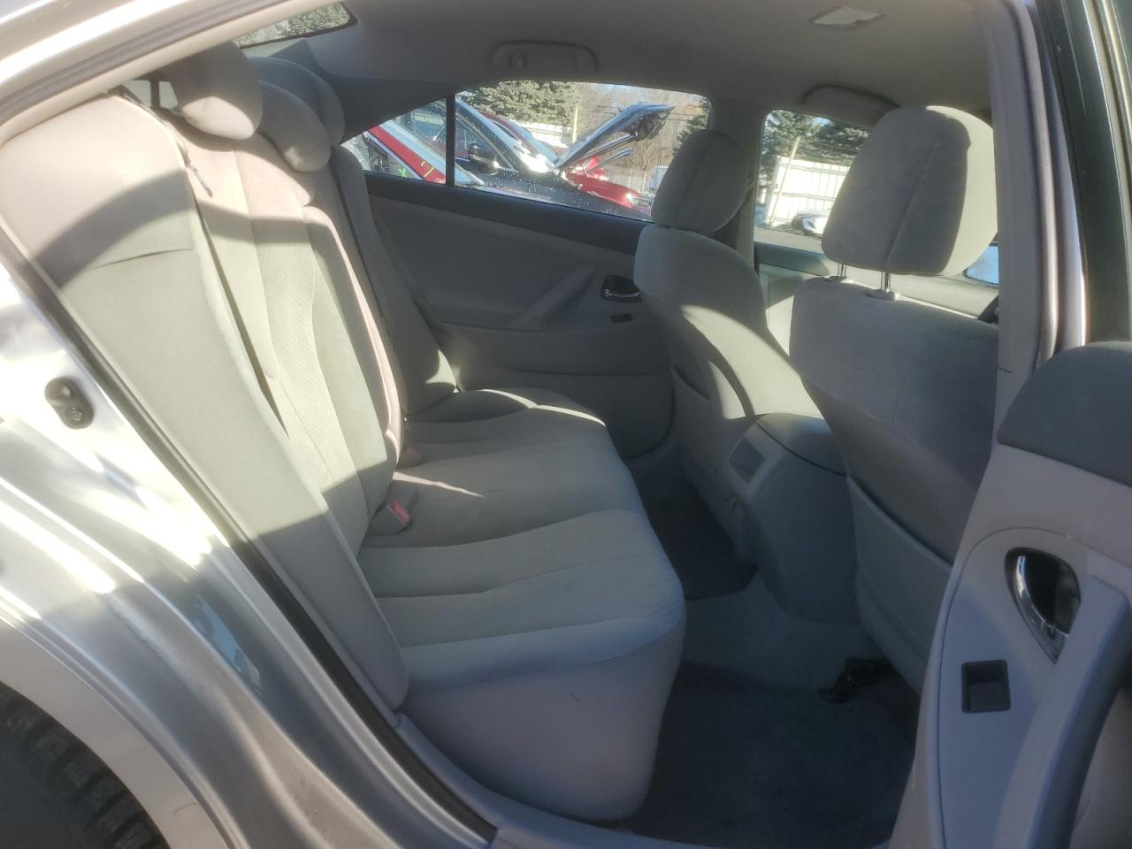 2009 Toyota Camry - Image 10