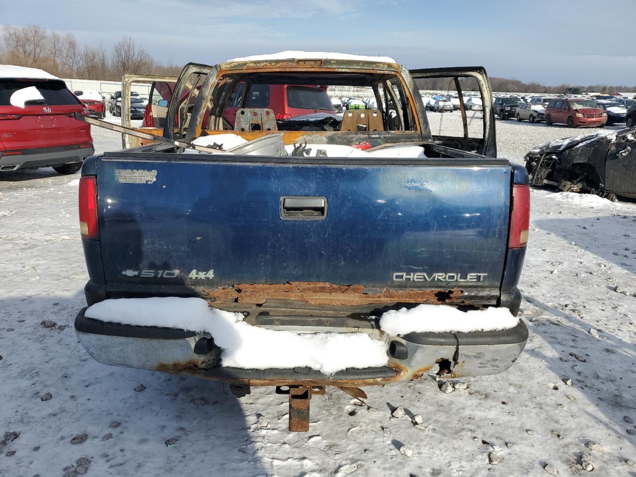 2002 Chevrolet S-10 Pickup - Image 6