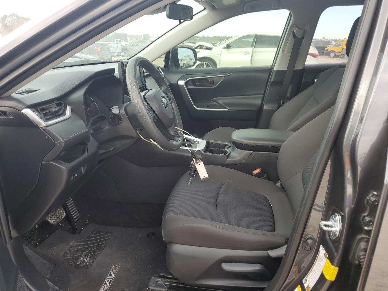 2019 Toyota RAV 4 - Image 7